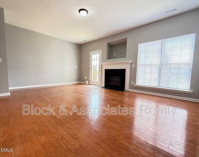 Building Photo - 3113 Settle In Ln