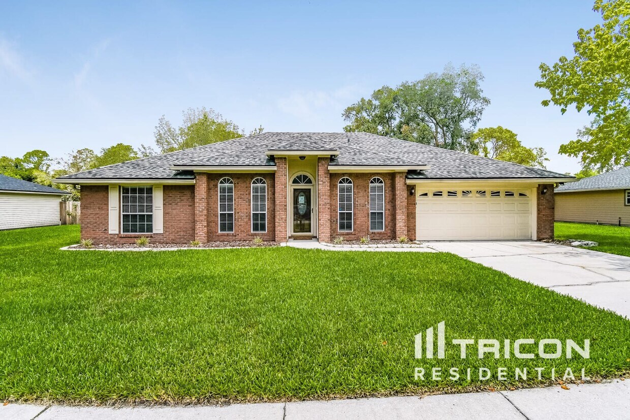Foto principal - 4399 Princess Labeth Ct W