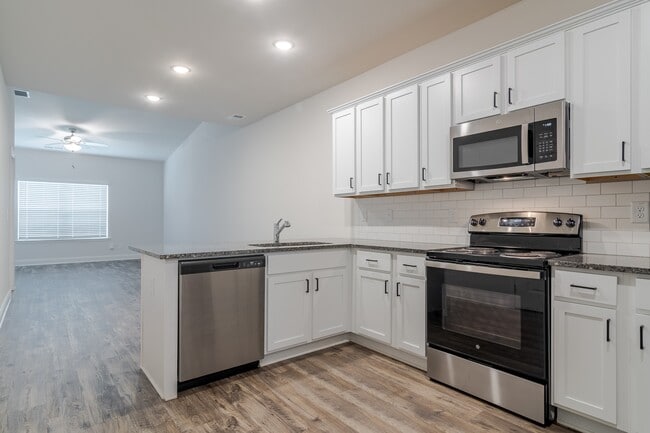 Building Photo - Brighton Townhomes