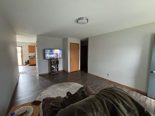 Building Photo - 6583-6585 Niagara Cir.