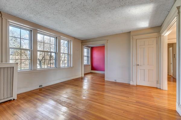 Primary Photo - 250 Brattle St