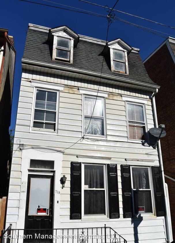 Foto principal - 3 br, 1 bath House - 719 W Philadelphia St...