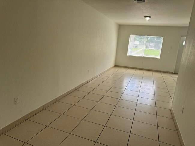 Foto del edificio - 439 NW 84th St