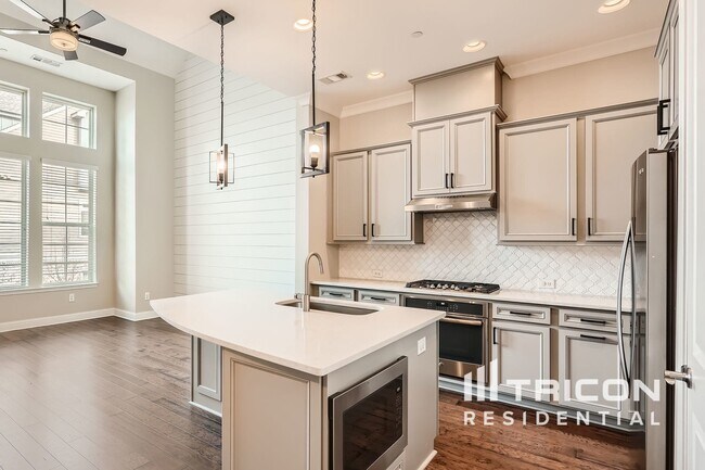 Foto del edificio - 1068 Moorewood Ln S E