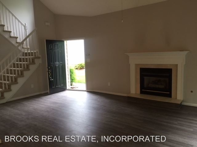 Foto del edificio - 3 br, 2 bath House - 3825 Cromwell Lane