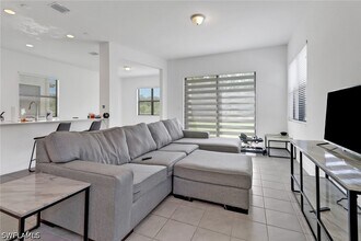 Building Photo - 5504 Agostino Way