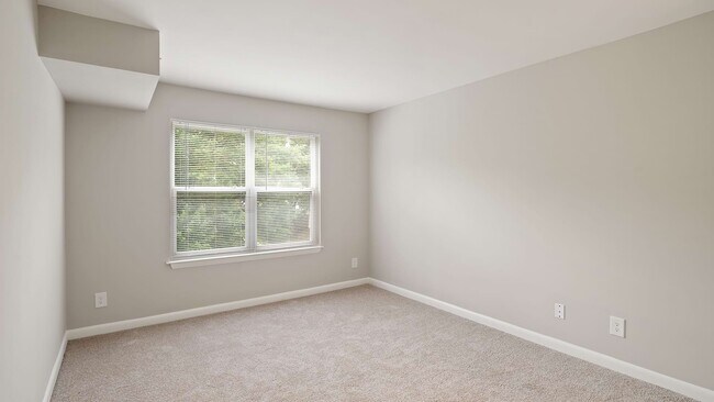 Building Photo - Heritage at Leesburg