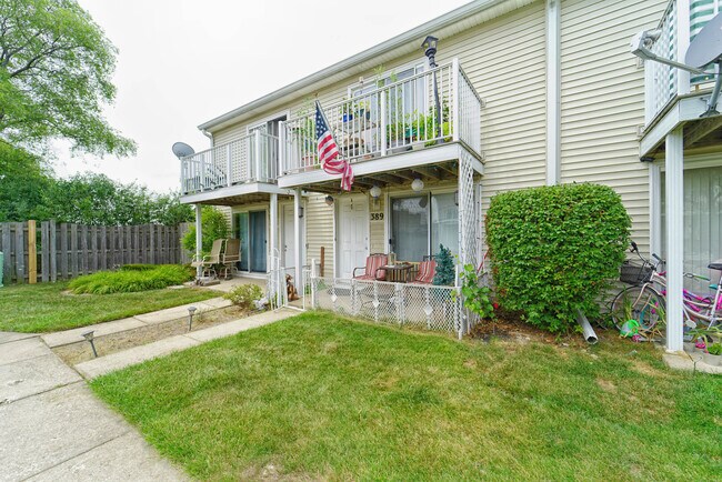 Foto del edificio - 389 Meadow Green Ln