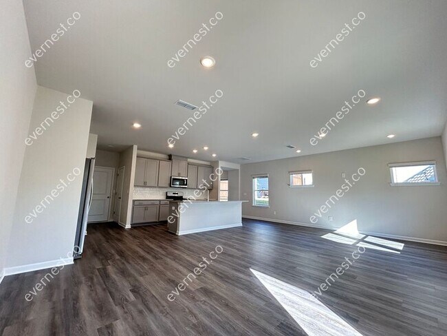 Building Photo - 721 Gabby Pt