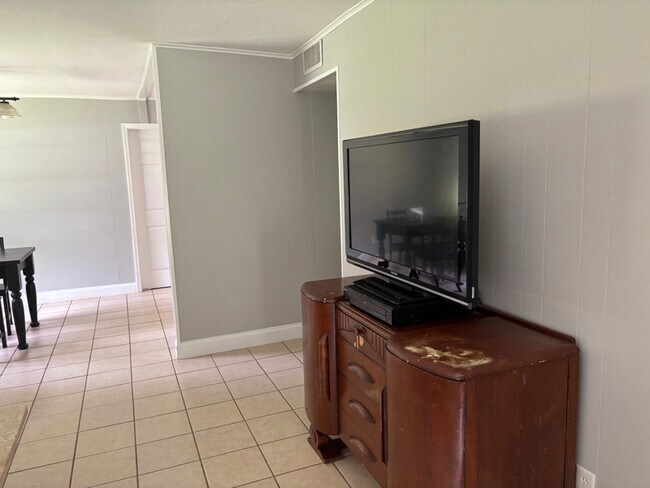 Foto del edificio - 4815 SW 46th St