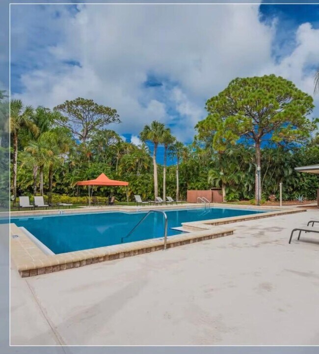 Foto del edificio - 7705 Forest Green Ln