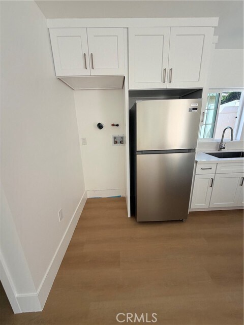 Foto del edificio - 9314 Bryson Ave