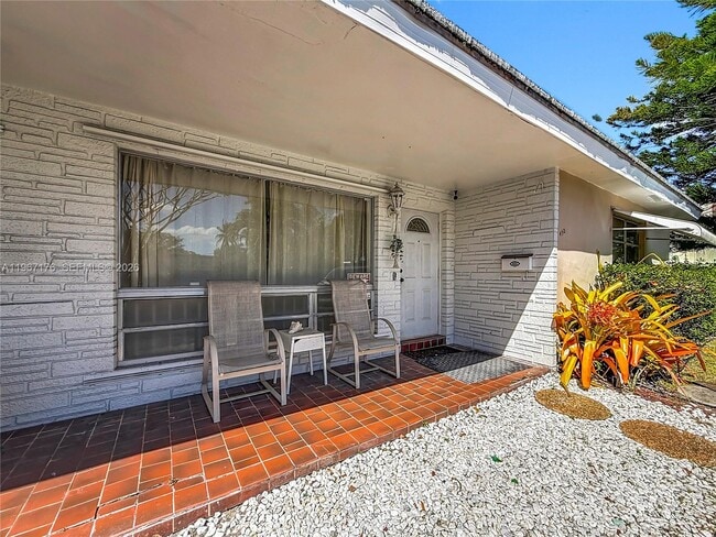 Building Photo - 450 S Highland Ct