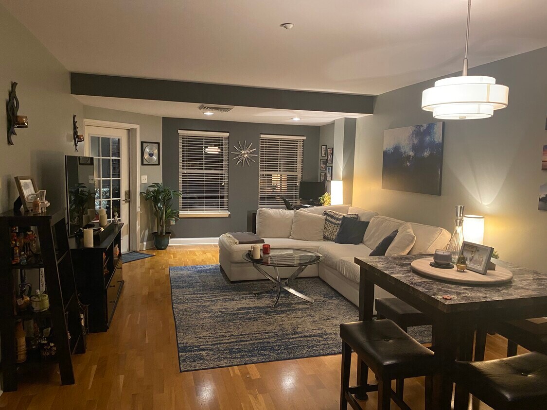Foto principal - 10 Seaport Dr