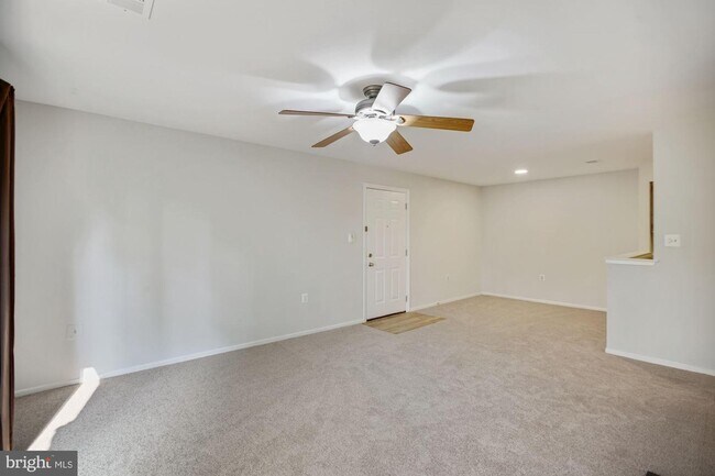 Building Photo - 7711 Lexton Pl