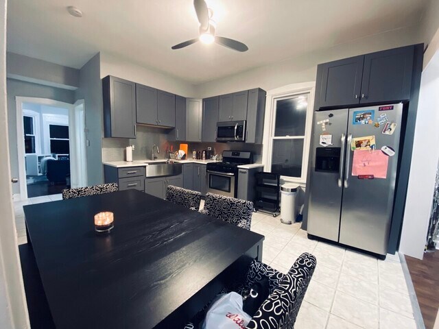 Foto del edificio - 3220 N Drake Ave
