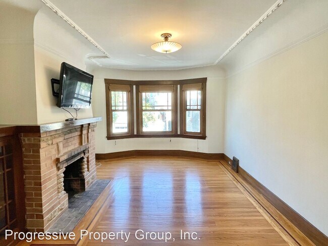 Building Photo - 3 br, 1 bath House - 506 Connecticut Street