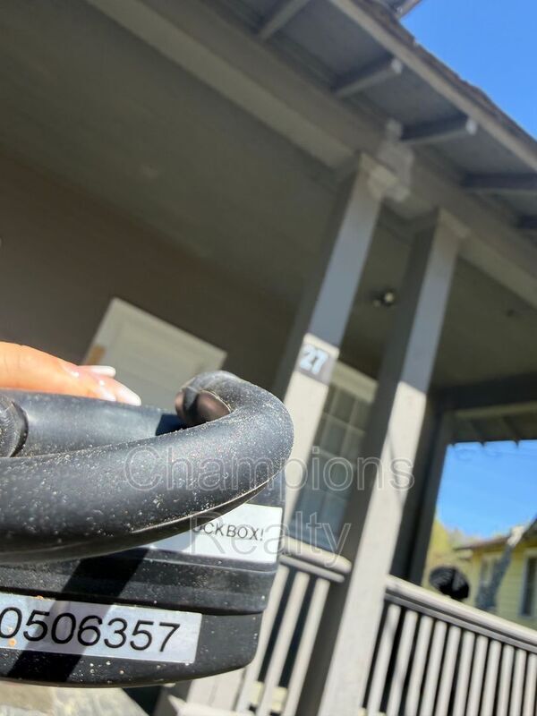 Building Photo - 27 Woodland Cir