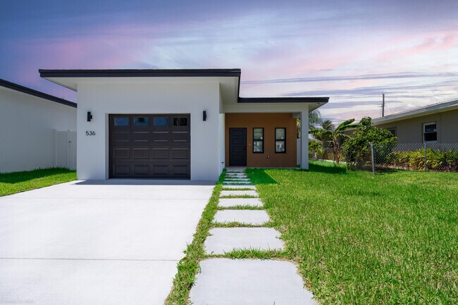 Foto del edificio - 536 NW 12th Ave