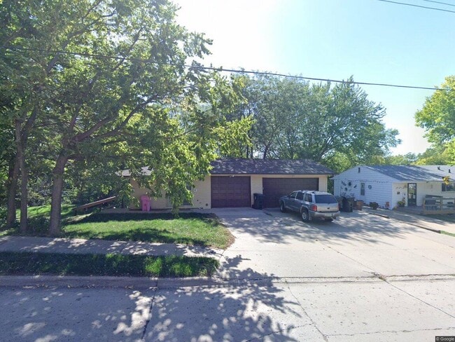 Building Photo - 2720 Marshall Ave