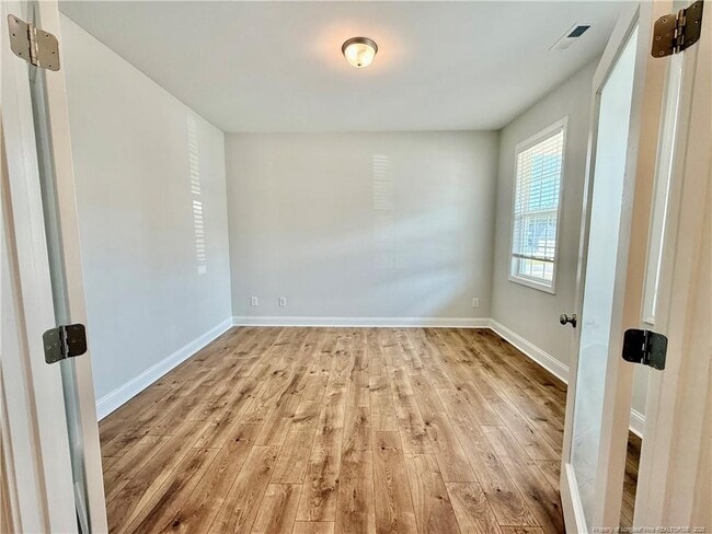 Building Photo - 155 Silk Oak Dr