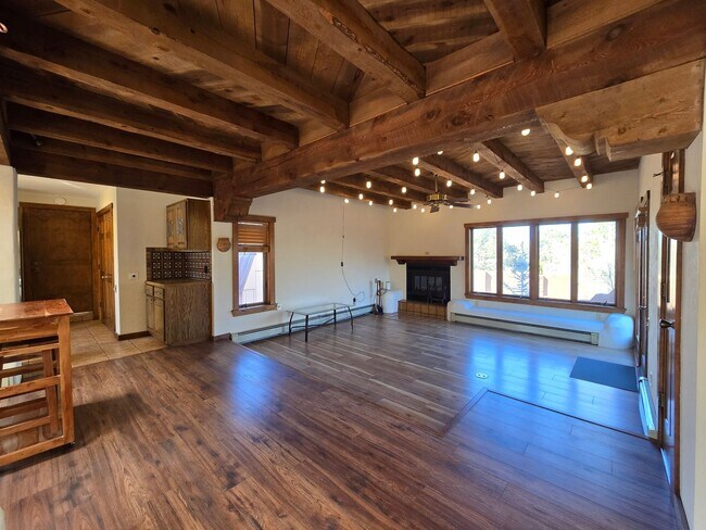 Foto del edificio - 2835 Don Quixote