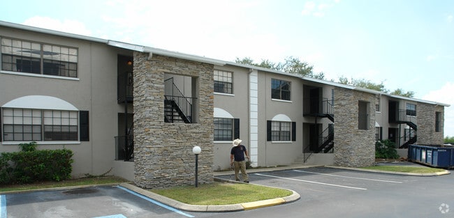 West Winds Apartments - Westshore Marina Flats