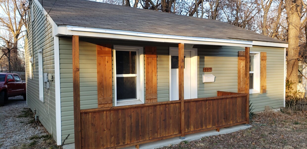 Foto principal - 117 W Worley St