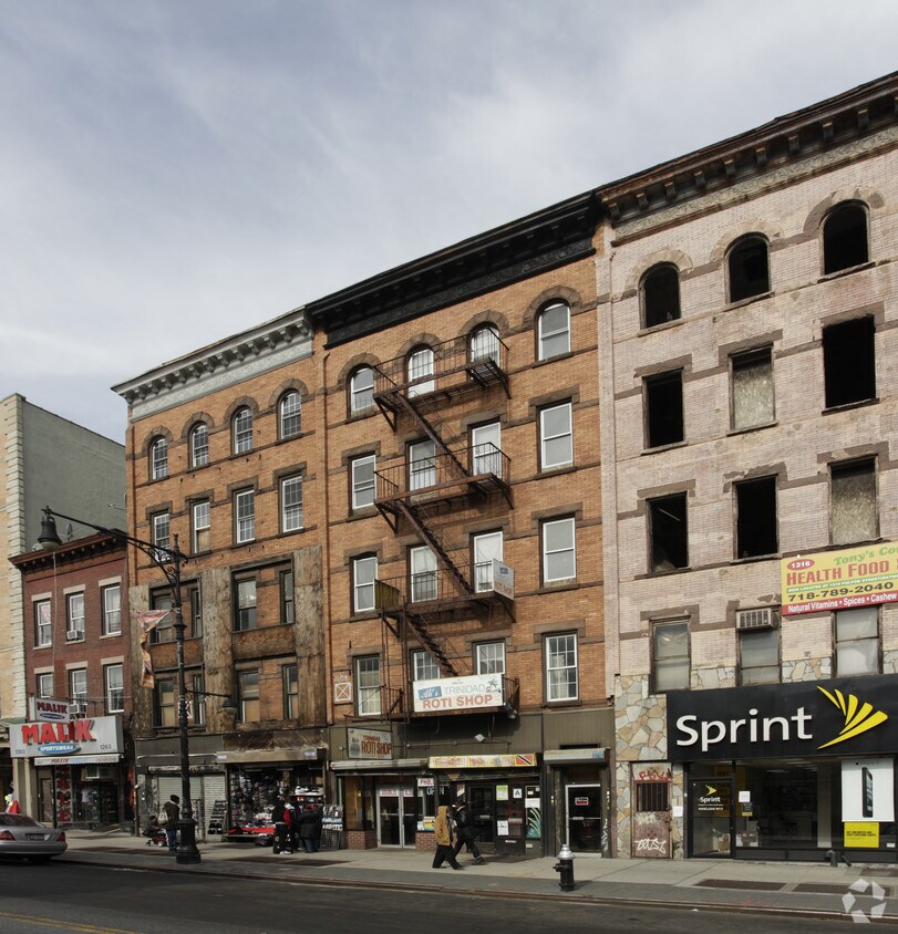 Foto principal - 1267 Fulton St