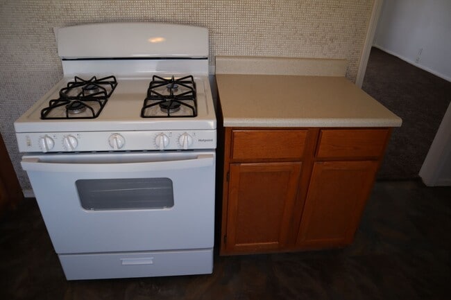 Building Photo - 120 Cochise Dr