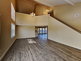 Building Photo - 12631 Victory Dr