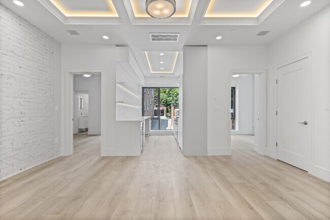 Foto del edificio - 1578 Beacon St