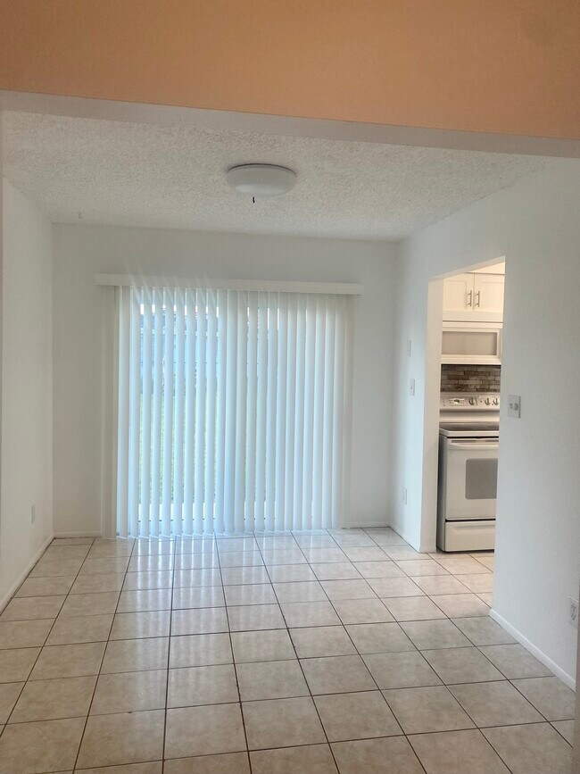 Building Photo - 2255 8th Ter