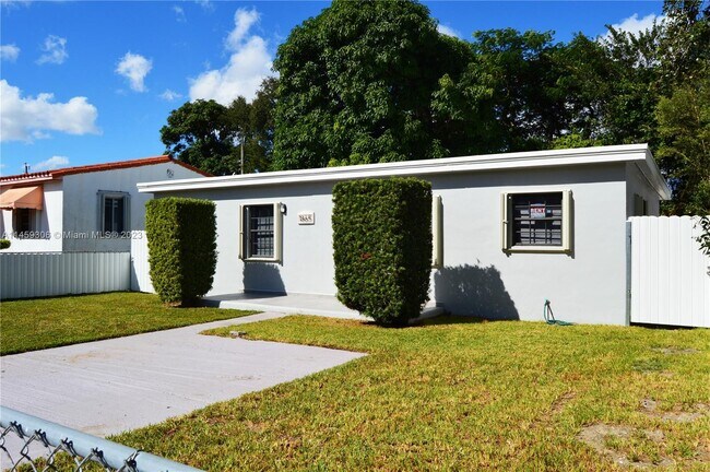Foto del edificio - 1865 NW 50th St