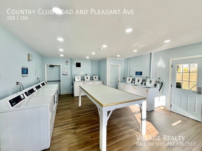 Foto del edificio - 605 Country Club Rd