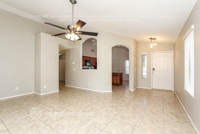 Foto del edificio - 14761 W Lucas Ln