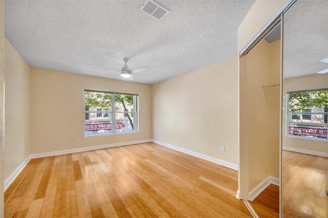 Foto del edificio - 755 Mainsail Dr