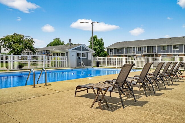 Foto del edificio - Camelot Apartments