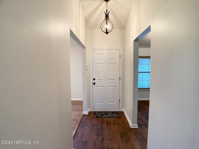 Foto del edificio - 6471 Silk Leaf Ln