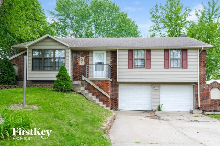 Primary Photo - 716 NW Cambridge Ct