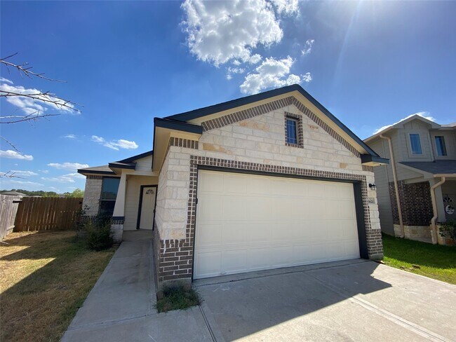 Foto del edificio - 16620 Merry Pines Dr
