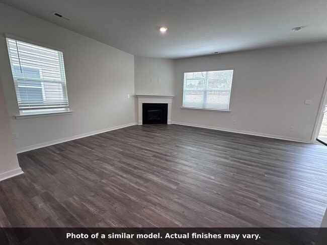 Building Photo - Brand New Home located at the Hamptons of Hickory!