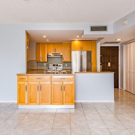 Foto del edificio - 3900 N Hills Dr