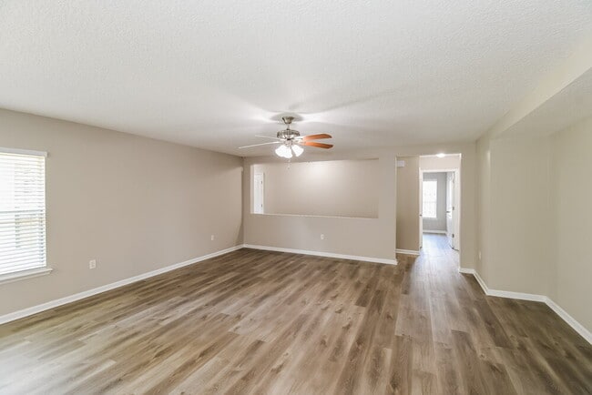 Building Photo - 76309 Deerwood Dr