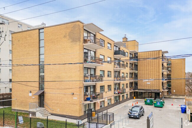 Photo du bâtiment - Serena Court