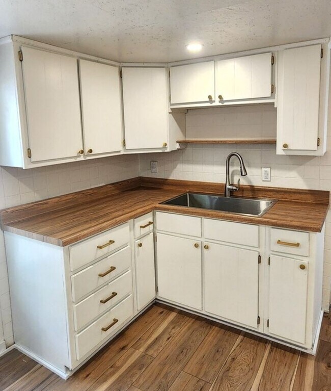 Foto del edificio - 4439 Danville Rd