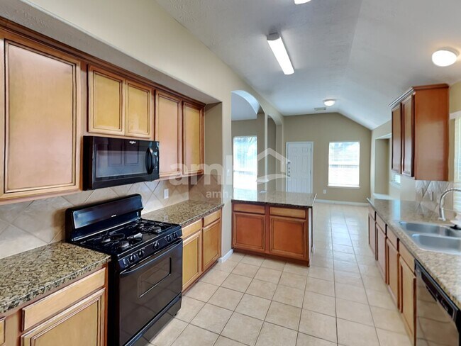 Building Photo - 2210 Two Trail Dr
