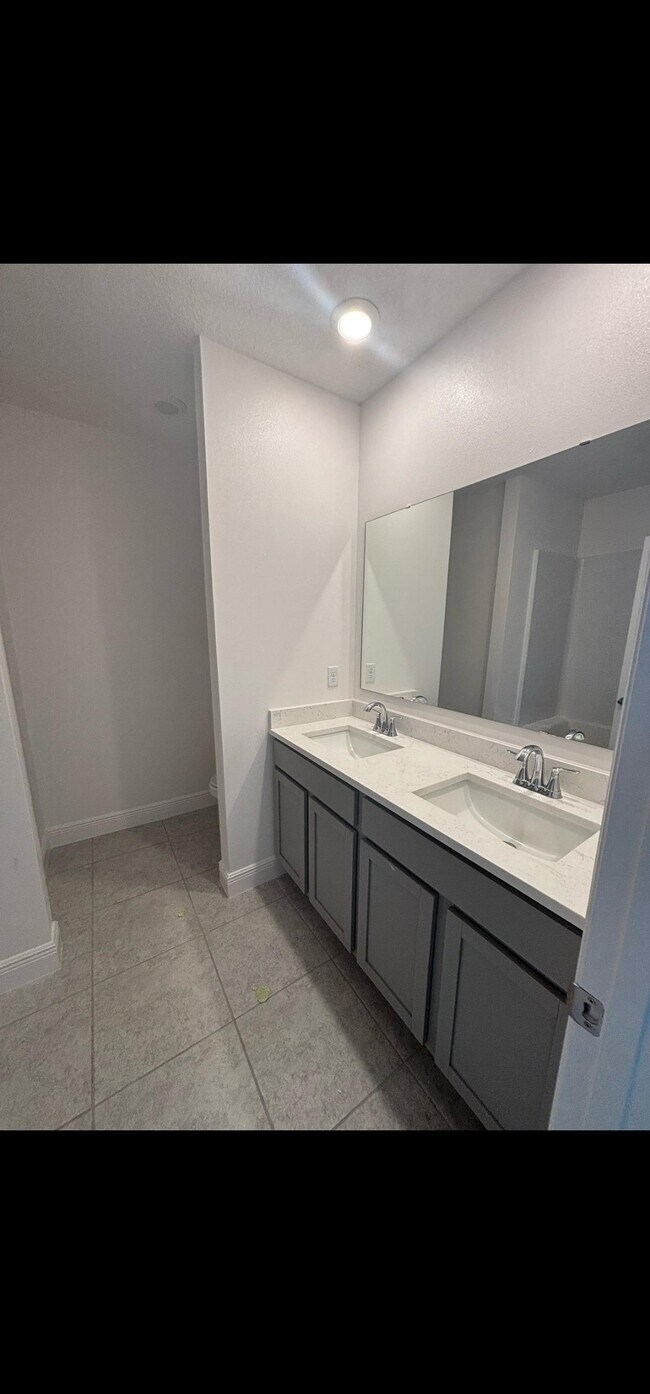 Building Photo - 4194 Sagefield Dr