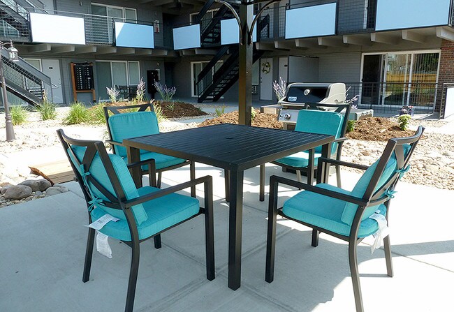 Building Photo - 1516 Perry St