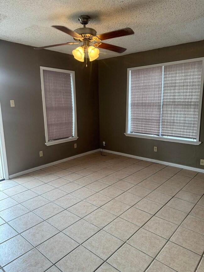 Building Photo - 1805 San Agustin Ave
